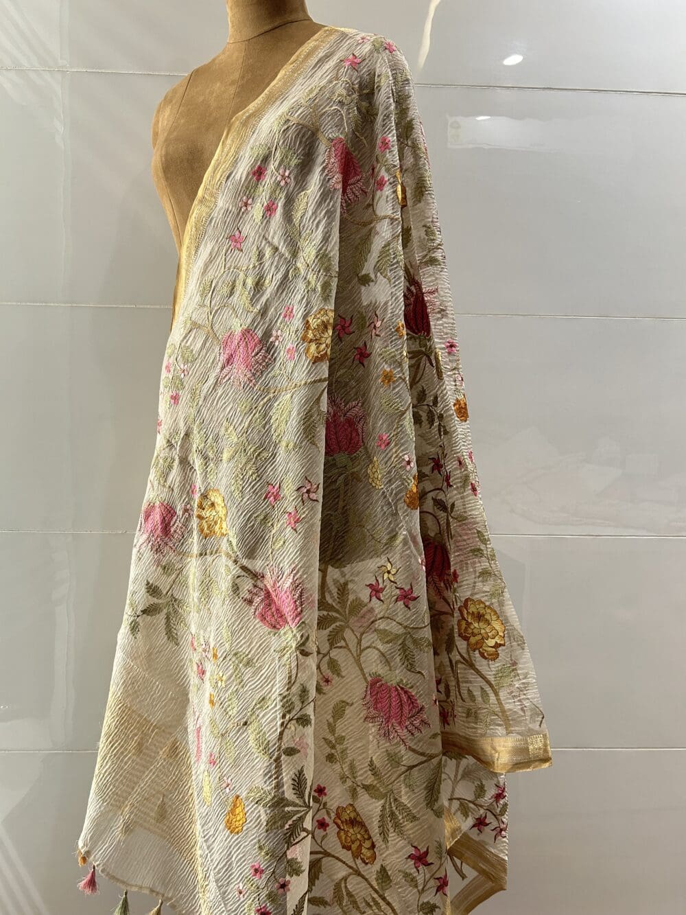 Floral Silk Crushed Tissue Dupatta - Image 2