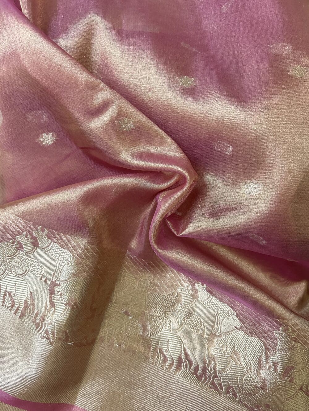 Tissue Booti with Border Cutwork