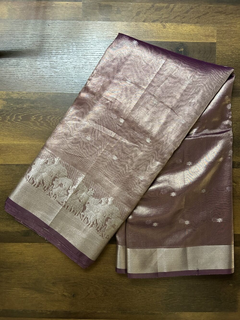 Tissue Booti with Border Cutwork - Image 4